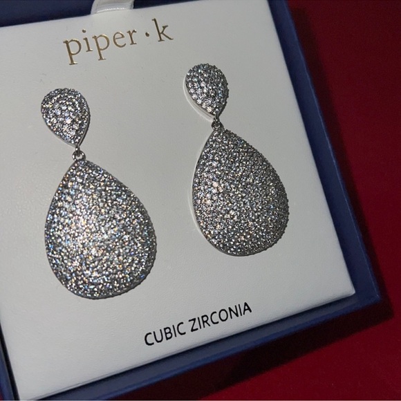 Piper K Jewelry - 🆕Piper K Silver Teardrop Earrings with Cubic Zirconia